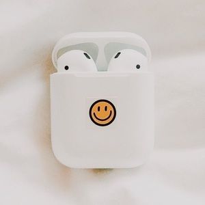 apple AirPods 2nd gen **NOT MY PIC**